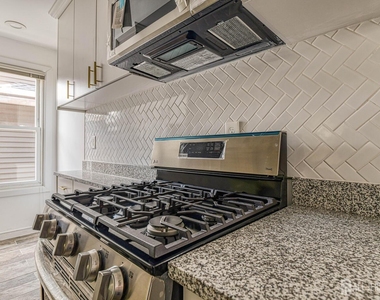 212 Easton Avenue - Photo Thumbnail 11