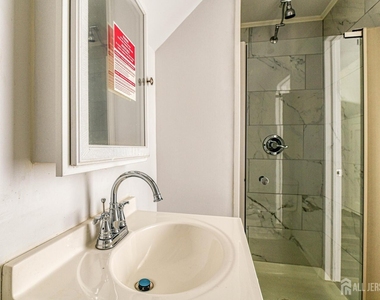 212 Easton Avenue - Photo Thumbnail 22