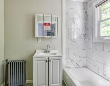 212 Easton Avenue - Photo Thumbnail 15
