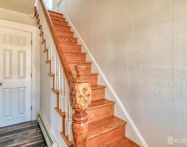 212 Easton Avenue - Photo Thumbnail 2