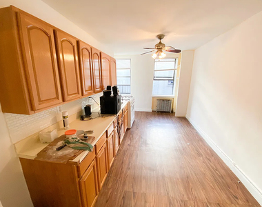 2242 1st Avenue - Photo Thumbnail 7