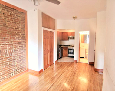 331 West 76th Street - Photo Thumbnail 6