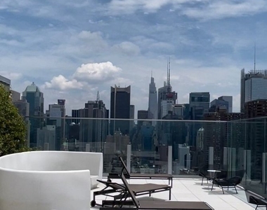 550 West 45th Street - Photo Thumbnail 1