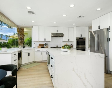 75405 Riviera Drive - Photo Thumbnail 16