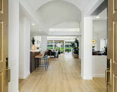 75405 Riviera Drive - Photo Thumbnail 9