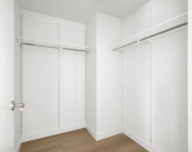 Hanover Place - Photo Thumbnail 5