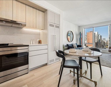 Hanover Place - Photo Thumbnail 3