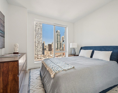 Hanover Place - Photo Thumbnail 2