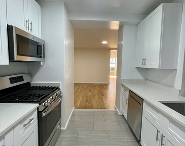 55 West 55th Street - Photo Thumbnail 3