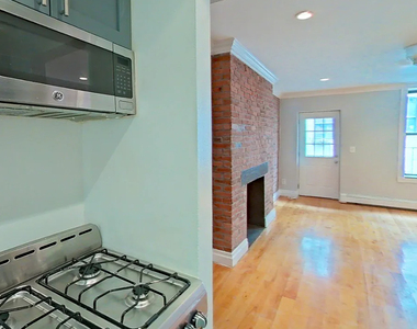 Avenue B - Photo Thumbnail 6