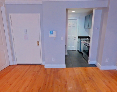 Avenue B - Photo Thumbnail 5