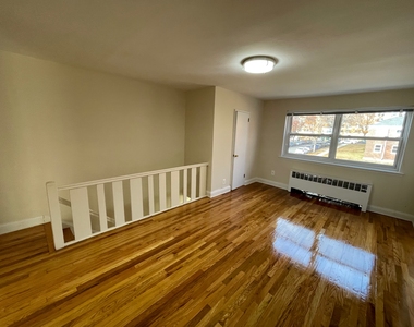 154-80 71st Avenue - Photo Thumbnail 8