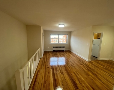 154-80 71st Avenue - Photo Thumbnail 5