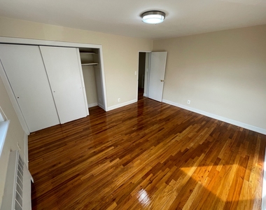 154-80 71st Avenue - Photo Thumbnail 19