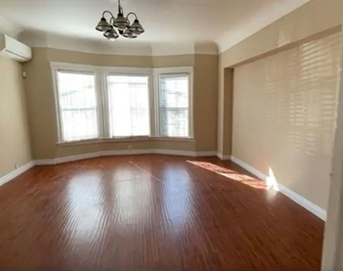 1284 W 38th Street - Photo Thumbnail 4