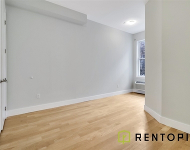34 Meserole Street - Photo Thumbnail 7