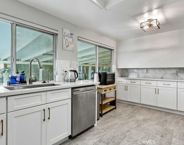 1427 Pecan Grove Drive - Photo Thumbnail 8