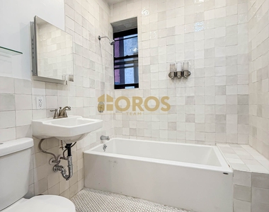 322 East 11th Street - Photo Thumbnail 5