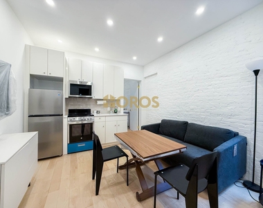 322 East 11th Street - Photo Thumbnail 4