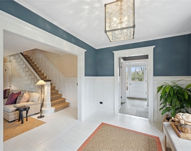 47 Huntting Lane - Photo Thumbnail 4