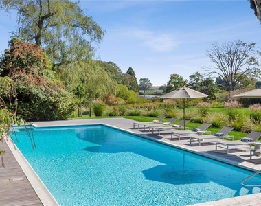 33 Ocean Avenue - Photo Thumbnail 3
