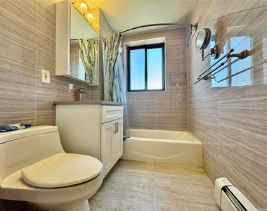 132-26 Avery Avenue - Photo Thumbnail 10