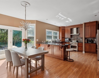 1 Candace Drive - Photo Thumbnail 5