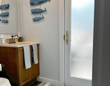 415 Dehnhoff Walk - Photo Thumbnail 13