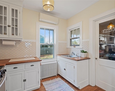 21 Summit Boulevard - Photo Thumbnail 9
