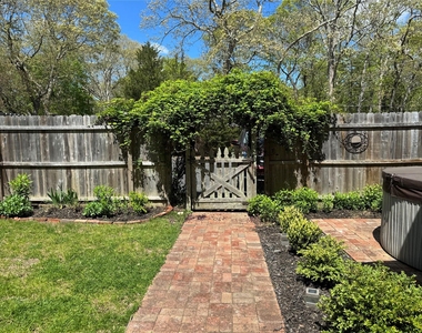 21 Summit Boulevard - Photo Thumbnail 26