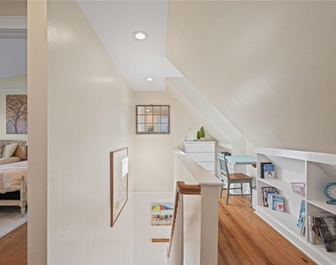 21 Summit Boulevard - Photo Thumbnail 12