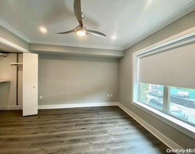 100 Glen Street - Photo Thumbnail 10