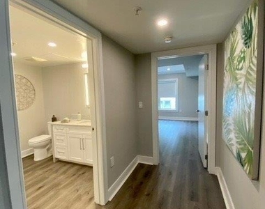 100 Glen Street - Photo Thumbnail 5