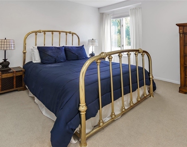 19 Rogers Lane - Photo Thumbnail 14