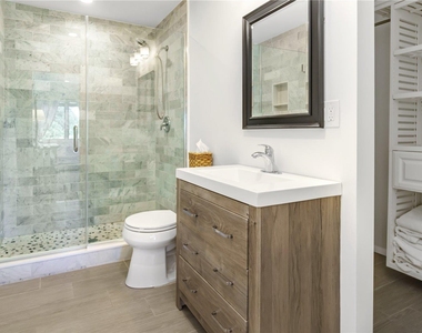 19 Rogers Lane - Photo Thumbnail 13