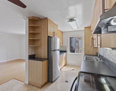 1033 6th Street - Photo Thumbnail 8