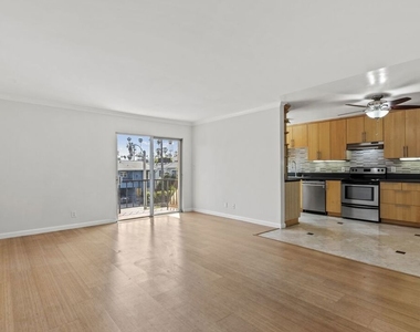 1033 6th Street - Photo Thumbnail 1