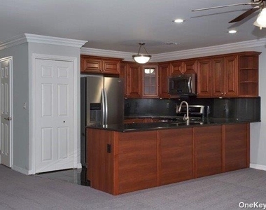143 Overlook Drive - Photo Thumbnail 2
