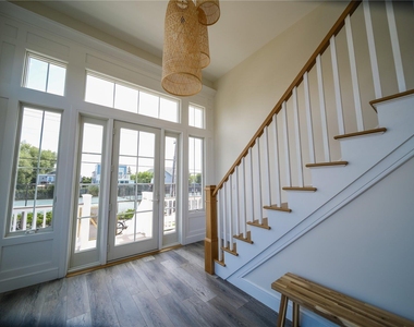 100 E Lighthouse Walk - Photo Thumbnail 6