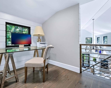 7 Miller Lane - Photo Thumbnail 11