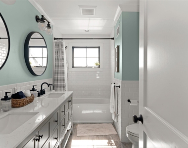 181 Wilmot Road - Photo Thumbnail 16