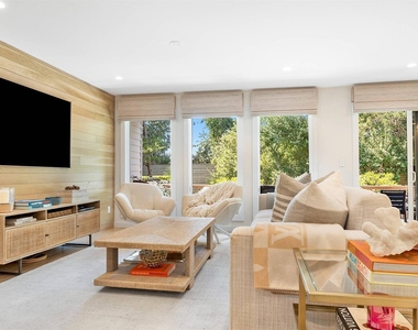 68 W Water Street - Photo Thumbnail 4