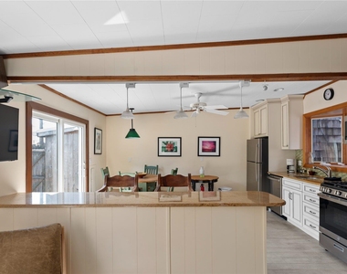 453 Denhoff Walk - Photo Thumbnail 4