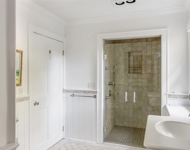 930 W Cove Road - Photo Thumbnail 15
