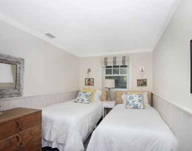 930 W Cove Road - Photo Thumbnail 24