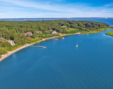 930 W Cove Road - Photo Thumbnail 33