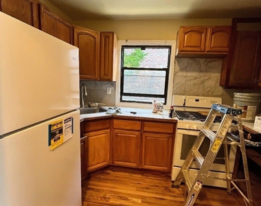 314 E 35th Street - Photo Thumbnail 2