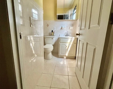 314 E 35th Street - Photo Thumbnail 7
