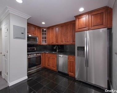 1 Brookwood Drive - Photo Thumbnail 2