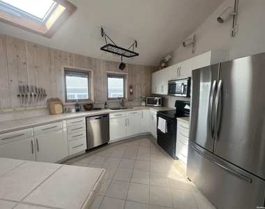 85 Bungalow Walk - Photo Thumbnail 1